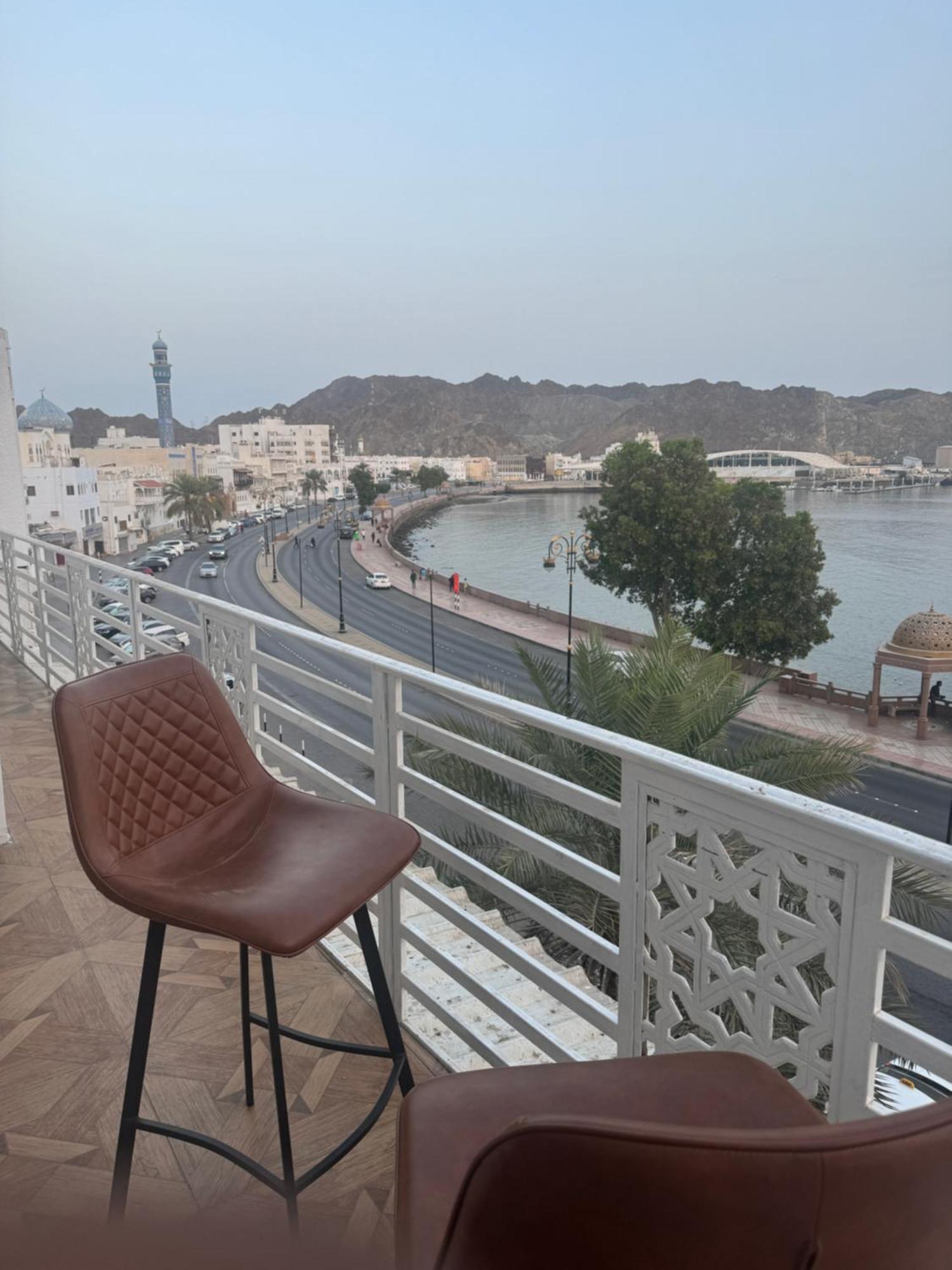 무스카트 Muttrah Souq And Sea View 아파트 외부 사진