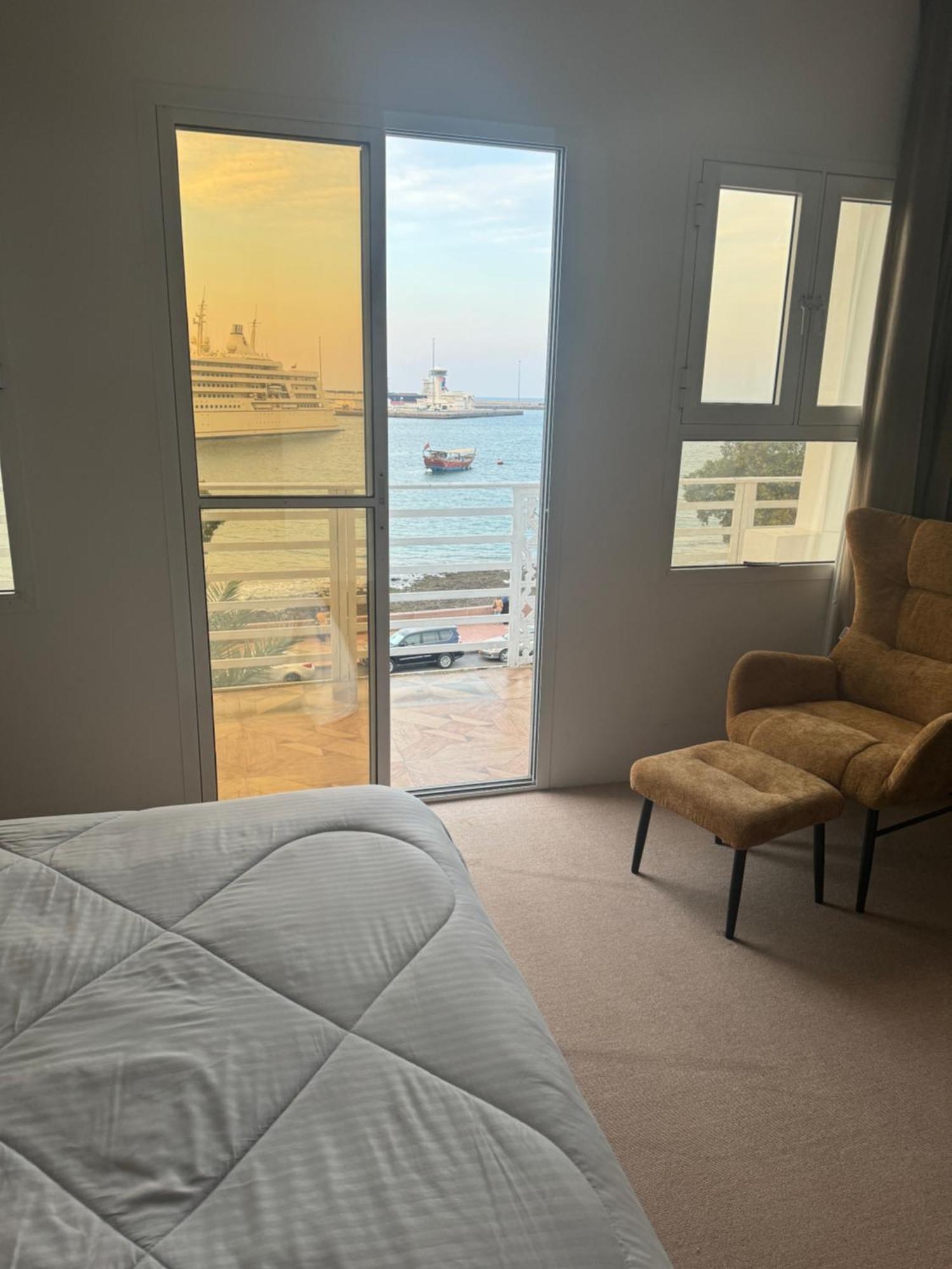 무스카트 Muttrah Souq And Sea View 아파트 외부 사진