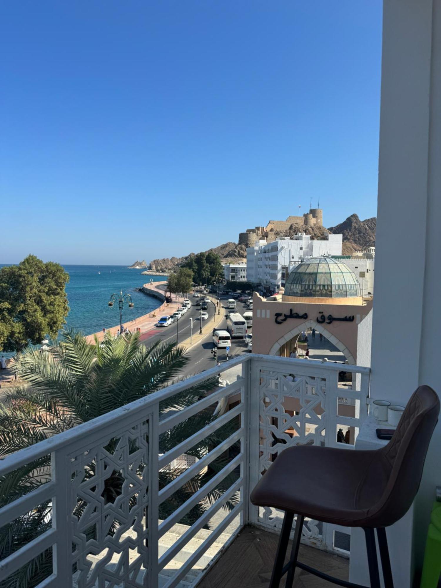 무스카트 Muttrah Souq And Sea View 아파트 외부 사진